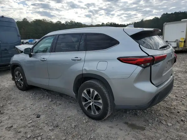 5TDGZRBH2LS502361 2020 TOYOTA HIGHLANDER - Image 2