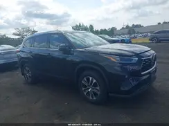 5TDGZRBH2MS058240 2021 TOYOTA HIGHLANDER