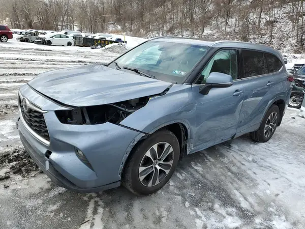 5TDGZRBH2MS066080 2021 TOYOTA HIGHLANDER - Image 1