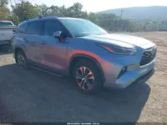 5TDGZRBH2MS072445 2021 TOYOTA HIGHLANDER