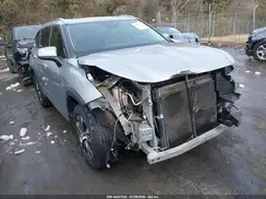 5TDGZRBH2MS079878 2021 TOYOTA HIGHLANDER
