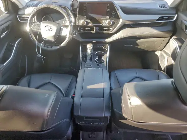 5TDGZRBH2MS087608 2021 TOYOTA HIGHLANDER - Image 8