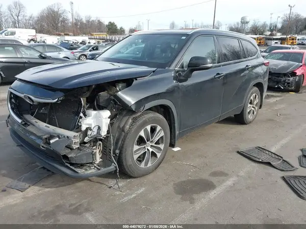5TDGZRBH2MS090329 2021 TOYOTA HIGHLANDER - Image 2
