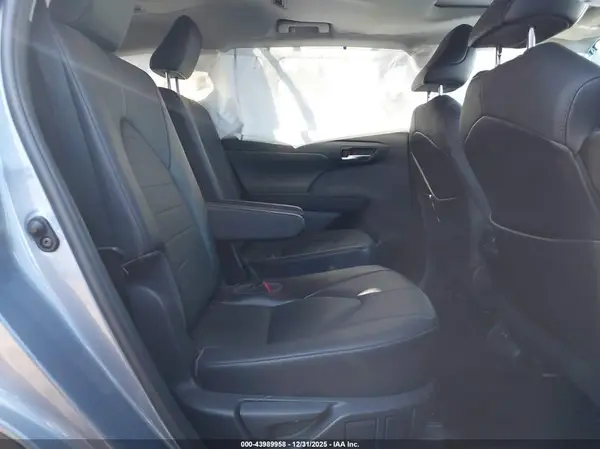 5TDGZRBH2MS098706 2021 TOYOTA HIGHLANDER - Image 8