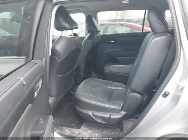 5TDGZRBH2MS106593 2021 TOYOTA HIGHLANDER - Image 8