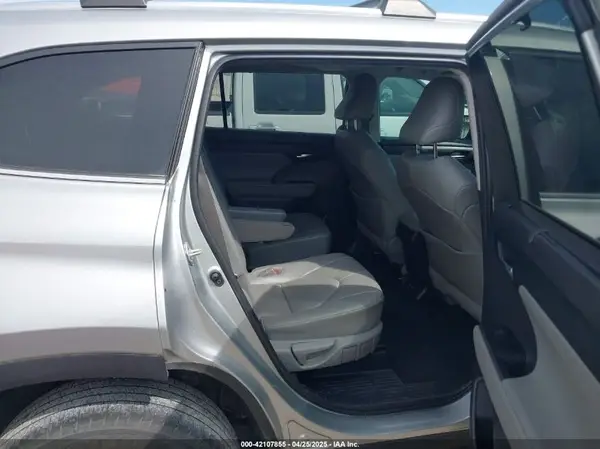 5TDGZRBH2MS114290 2021 TOYOTA HIGHLANDER - Image 8