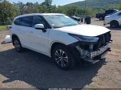 5TDGZRBH2MS136242 2021 TOYOTA HIGHLANDER