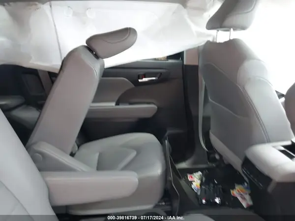 5TDGZRBH2MS147788 2021 TOYOTA HIGHLANDER - Image 8