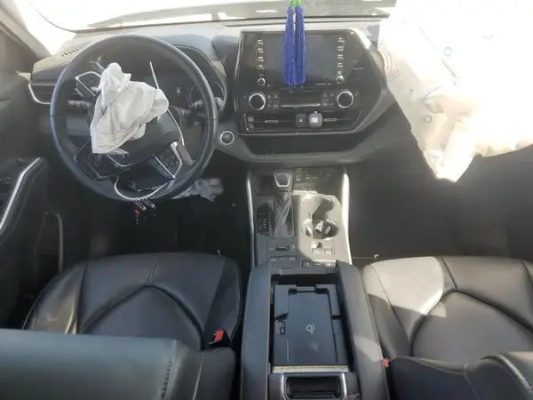 5TDGZRBH2MS153378 2021 TOYOTA HIGHLANDER - Image 8