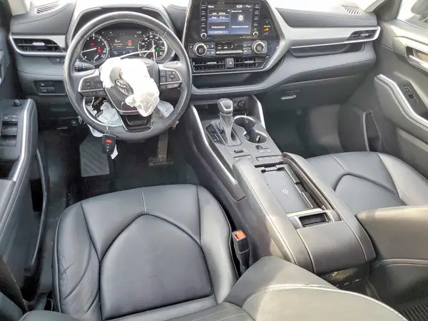 5TDGZRBH2MS154000 2021 TOYOTA HIGHLANDER - Image 8