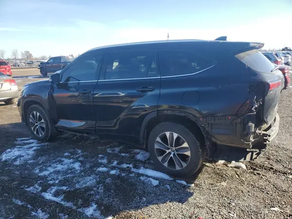 5TDGZRBH2MS523566 2021 TOYOTA HIGHLANDER - Image 2