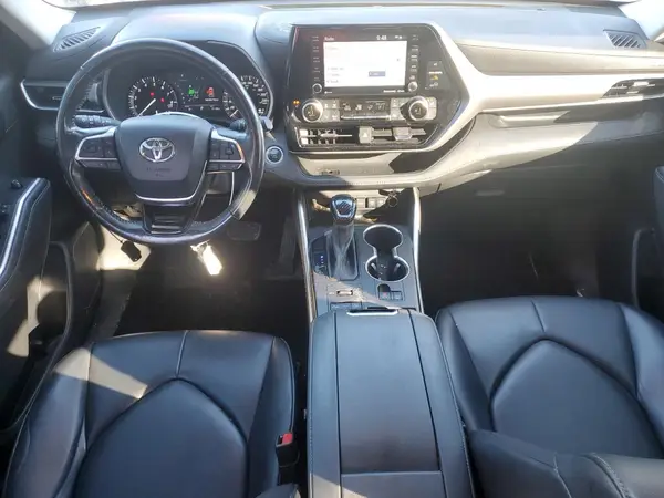 5TDGZRBH2MS523566 2021 TOYOTA HIGHLANDER - Image 8