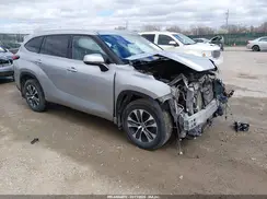 5TDGZRBH2MS551769 2021 TOYOTA HIGHLANDER