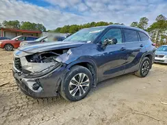 5TDGZRBH2MS558494 2021 TOYOTA HIGHLANDER