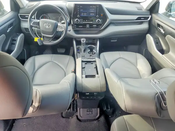 5TDGZRBH2NS163913 2022 TOYOTA HIGHLANDER - Image 8