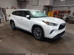5TDGZRBH2NS169923 2022 TOYOTA HIGHLANDER