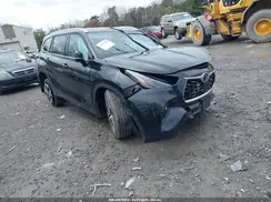 5TDGZRBH2NS192814 2022 TOYOTA HIGHLANDER