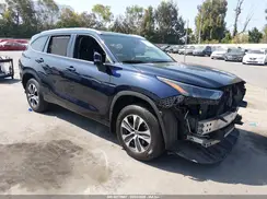 5TDGZRBH2NS197351 2022 TOYOTA HIGHLANDER