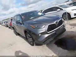 5TDGZRBH2NS211877 2022 TOYOTA HIGHLANDER