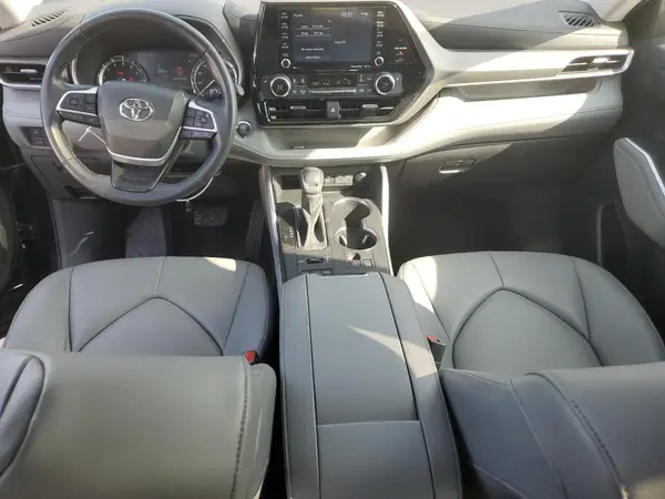 5TDGZRBH2NS226749 2022 TOYOTA HIGHLANDER - Image 8