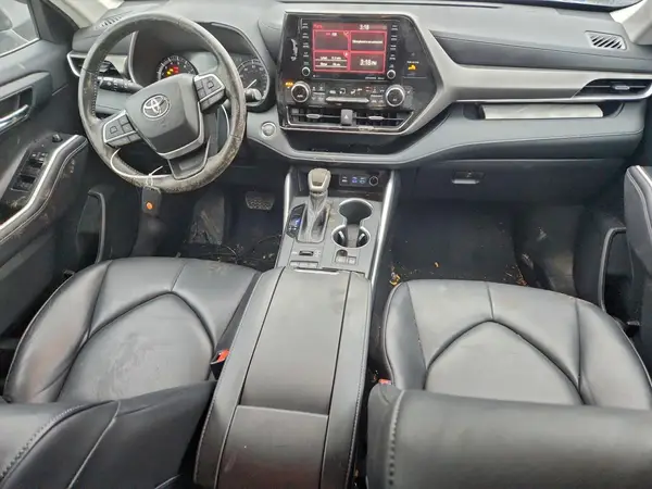 5TDGZRBH2NS229280 2022 TOYOTA HIGHLANDER - Image 8