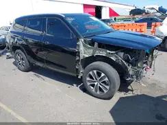 5TDGZRBH2NS231580 2022 TOYOTA HIGHLANDER