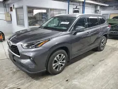 5TDGZRBH2NS240716 2022 TOYOTA HIGHLANDER