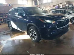5TDGZRBH2NS563941 2022 TOYOTA HIGHLANDER