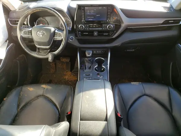 5TDGZRBH2NS567312 2022 TOYOTA HIGHLANDER - Image 8