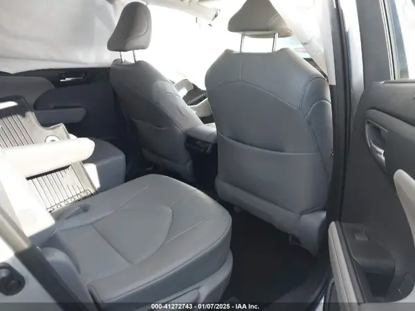 5TDGZRBH2NS574289 2022 TOYOTA HIGHLANDER - Image 8