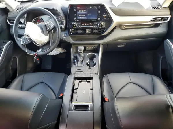 5TDGZRBH2NS582411 2022 TOYOTA HIGHLANDER - Image 8