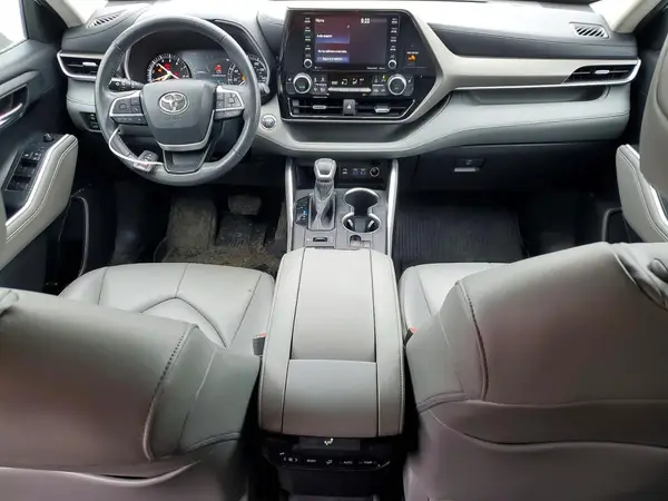 5TDGZRBH2NS590721 2022 TOYOTA HIGHLANDER - Image 8