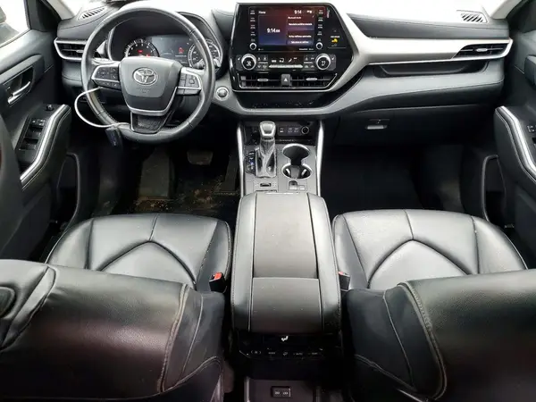 5TDGZRBH2NS596700 2022 TOYOTA HIGHLANDER - Image 8