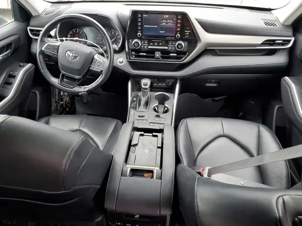 5TDGZRBH3LS010471 2020 TOYOTA HIGHLANDER - Image 8