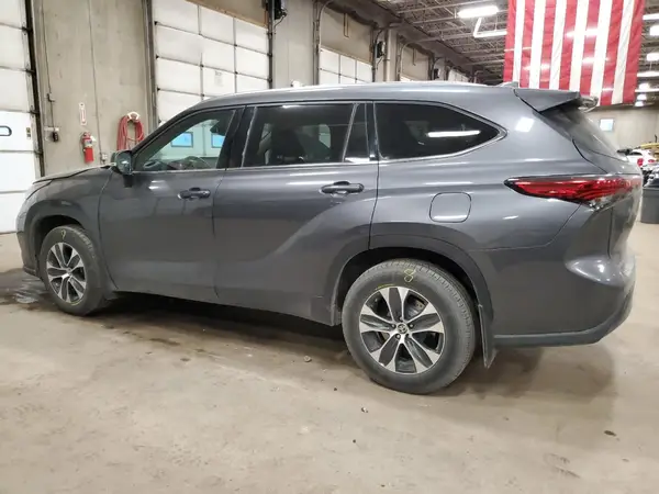 5TDGZRBH3LS017789 2020 TOYOTA HIGHLANDER - Image 2