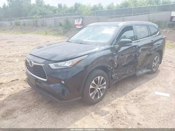 5TDGZRBH3LS031238 2020 TOYOTA HIGHLANDER - Image 2