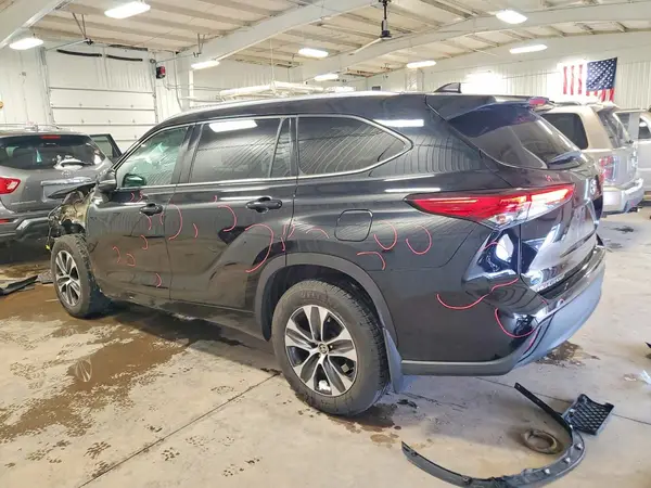 5TDGZRBH3LS503938 2020 TOYOTA HIGHLANDER - Image 2