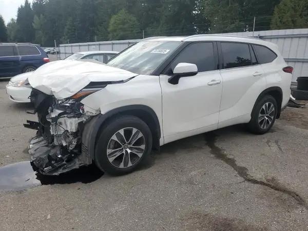 5TDGZRBH3LS505706 2020 TOYOTA HIGHLANDER - Image 1
