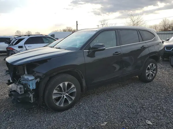 5TDGZRBH3MS076813 2021 TOYOTA HIGHLANDER - Image 1