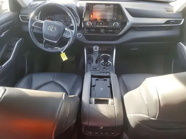 5TDGZRBH3MS076858 2021 TOYOTA HIGHLANDER - Image 8
