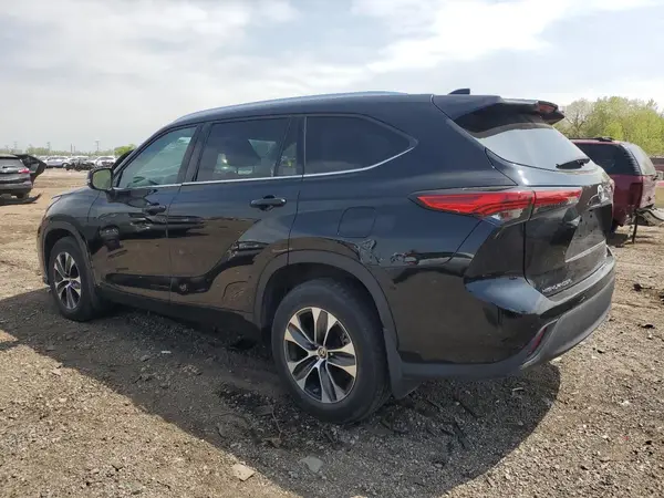 5TDGZRBH3MS109969 2021 TOYOTA HIGHLANDER - Image 2