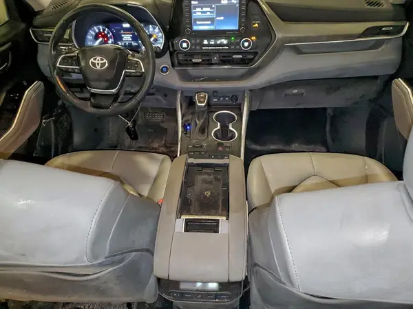 5TDGZRBH3MS115514 2021 TOYOTA HIGHLANDER - Image 8