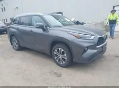 5TDGZRBH3MS530462 2021 TOYOTA HIGHLANDER
