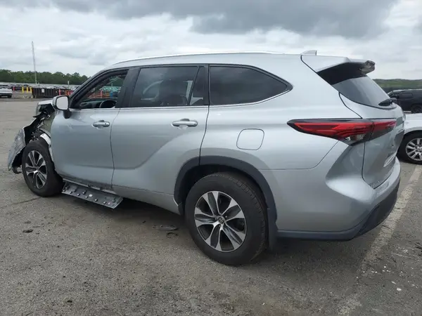 5TDGZRBH3MS544801 2021 TOYOTA HIGHLANDER - Image 2