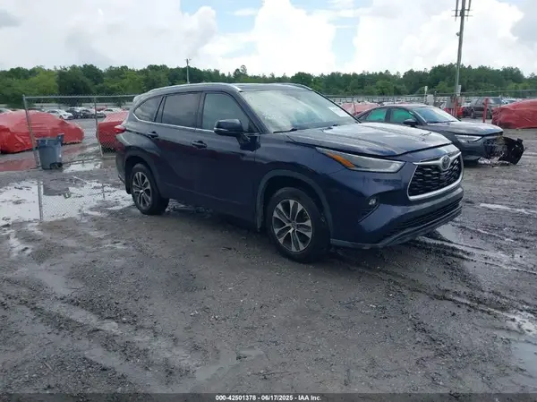 5TDGZRBH3MS544894 2021 TOYOTA HIGHLANDER - Image 1