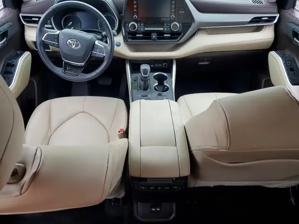 5TDGZRBH3MS557385 2021 TOYOTA HIGHLANDER - Image 8