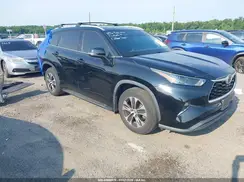5TDGZRBH3NS178677 2022 TOYOTA HIGHLANDER