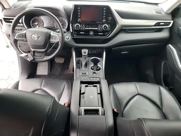 5TDGZRBH3NS246962 2022 TOYOTA HIGHLANDER - Image 8