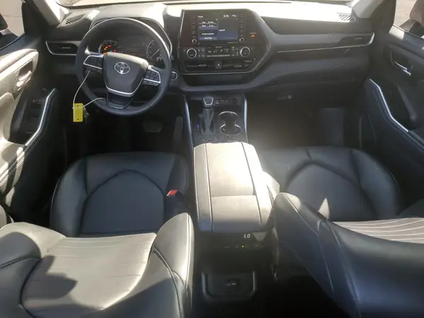 5TDGZRBH3NS560448 2022 TOYOTA HIGHLANDER - Image 8