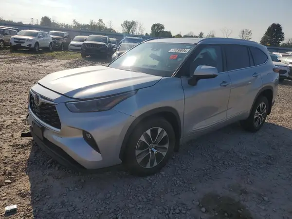 5TDGZRBH3NS566864 2022 TOYOTA HIGHLANDER - Image 1